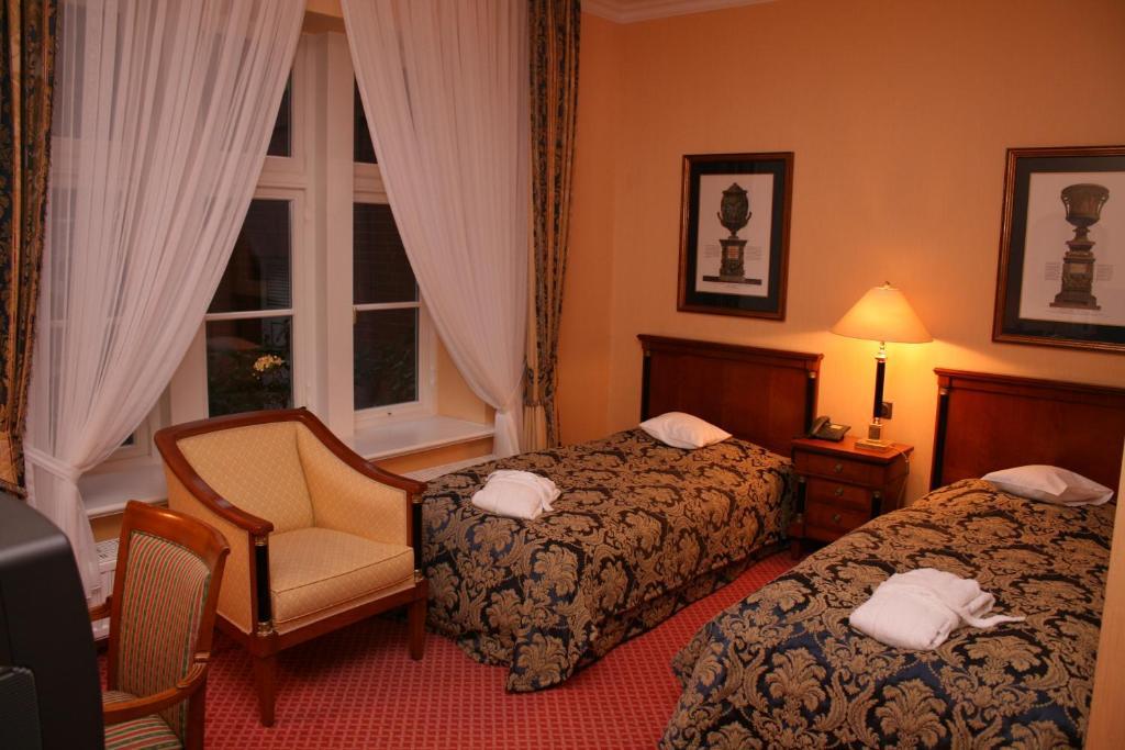Hotel Altes Gymnasium Husum  Pokoj fotografie